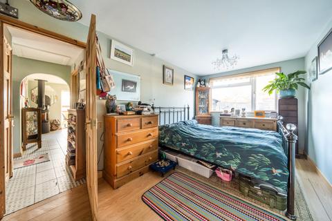 2 bedroom bungalow for sale, The Ridgeway, Cranleigh, Surrey, GU6