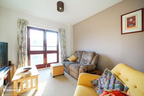 3 bedroom townhouse for sale, Canadian Way, Basingstoke, Hampshire, RG24