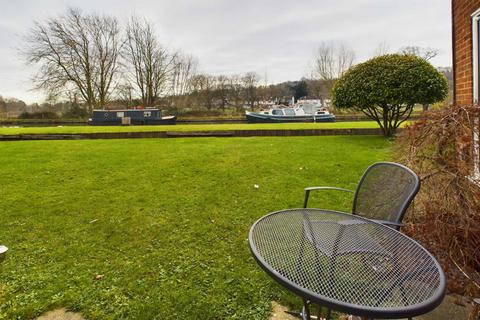 25 River Park, Hemel Hempstead, HP1 1RB