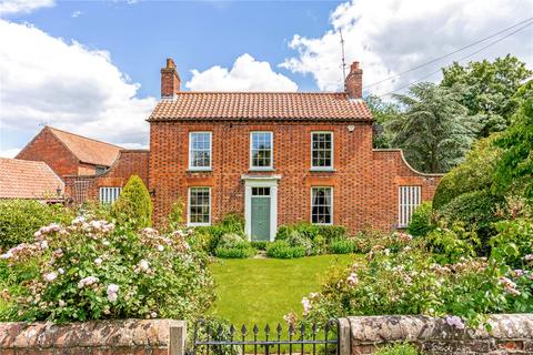 4 bedroom detached house for sale, Washdyke Farm, Lincoln Road, Fulbeck, Grantham, NG32