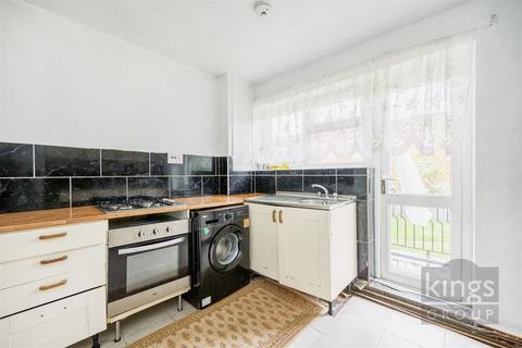 19 Devon Close, London, N17 9HR
