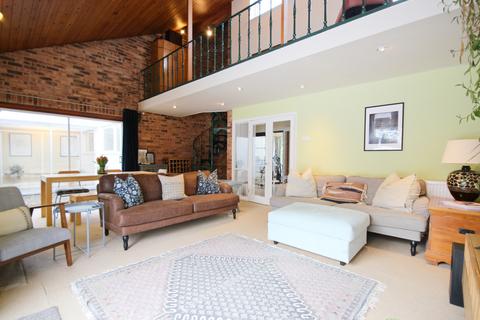 53 Beach Road, Hartford, Northwich, CW8 4BD