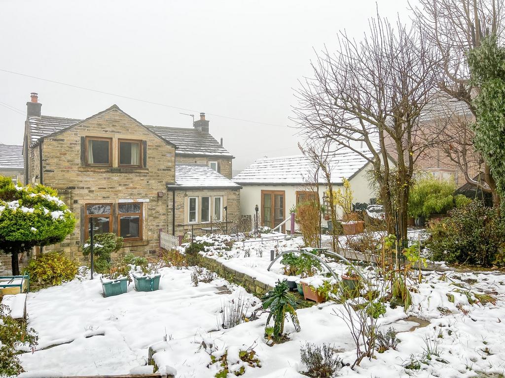 Red Lane, Holmfirth HD9 3 bed cottage for sale £380,000