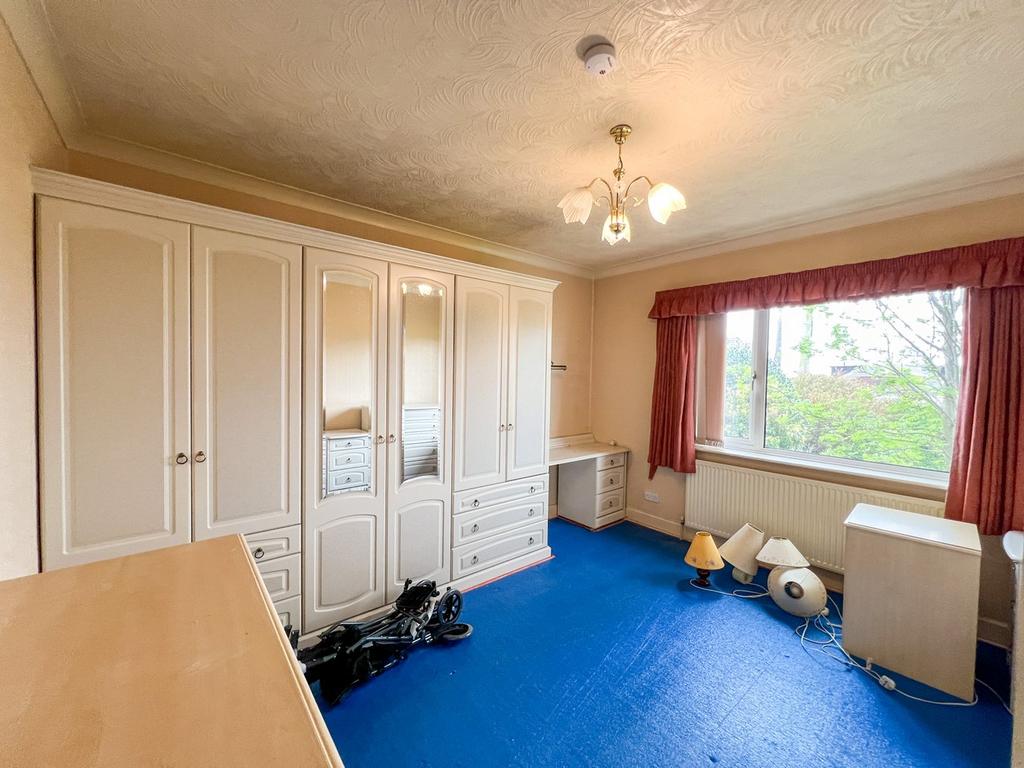 Moorlands Road, Huddersfield HD3 2 bed bungalow for sale £210,000