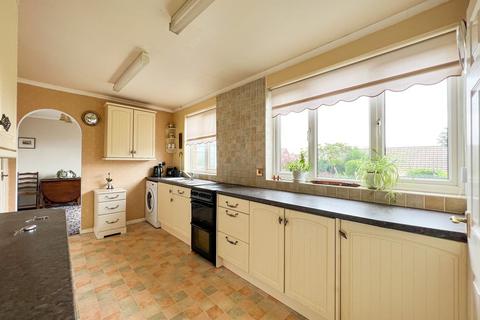 4 bedroom semi-detached house for sale, Derwent Road, Holmfirth HD9