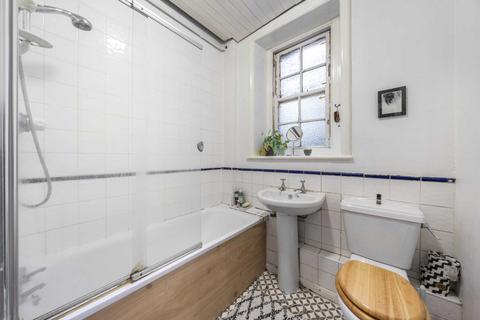 Flat 34, Calais Gate Cormont Road, London, SE5 9RQ