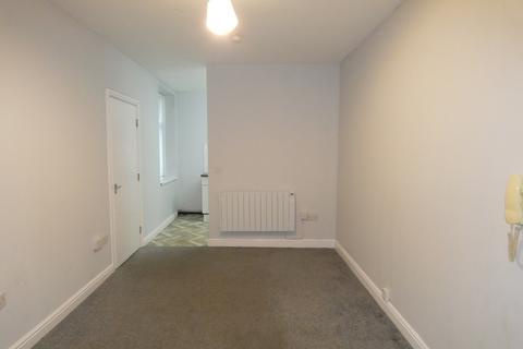 2 bedroom property to rent, Grasmere Road Flat 1