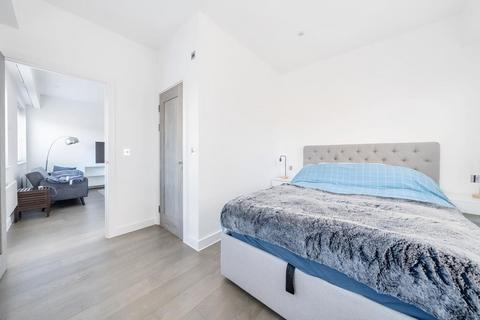 2 bedroom apartment to rent, 5 Bath Road,  Slough,  SL1