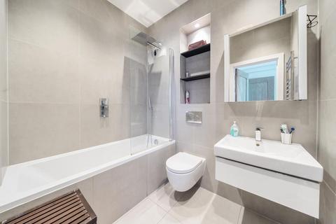 2 bedroom apartment to rent, 5 Bath Road,  Slough,  SL1