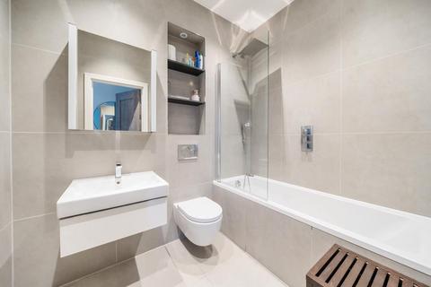 2 bedroom apartment to rent, 5 Bath Road,  Slough,  SL1