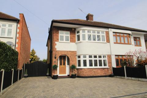 3 bedroom semi-detached house for sale, Tawny Avenue, Upminster RM14