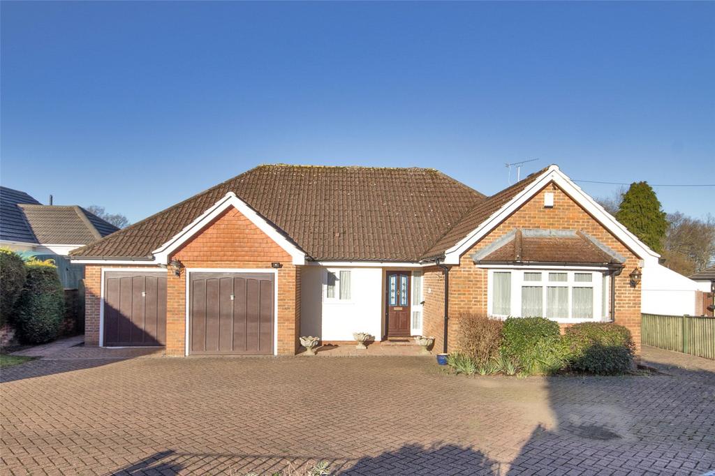 Avenue, West Kingsdown, Sevenoaks, Kent, TN15 2 bed bungalow