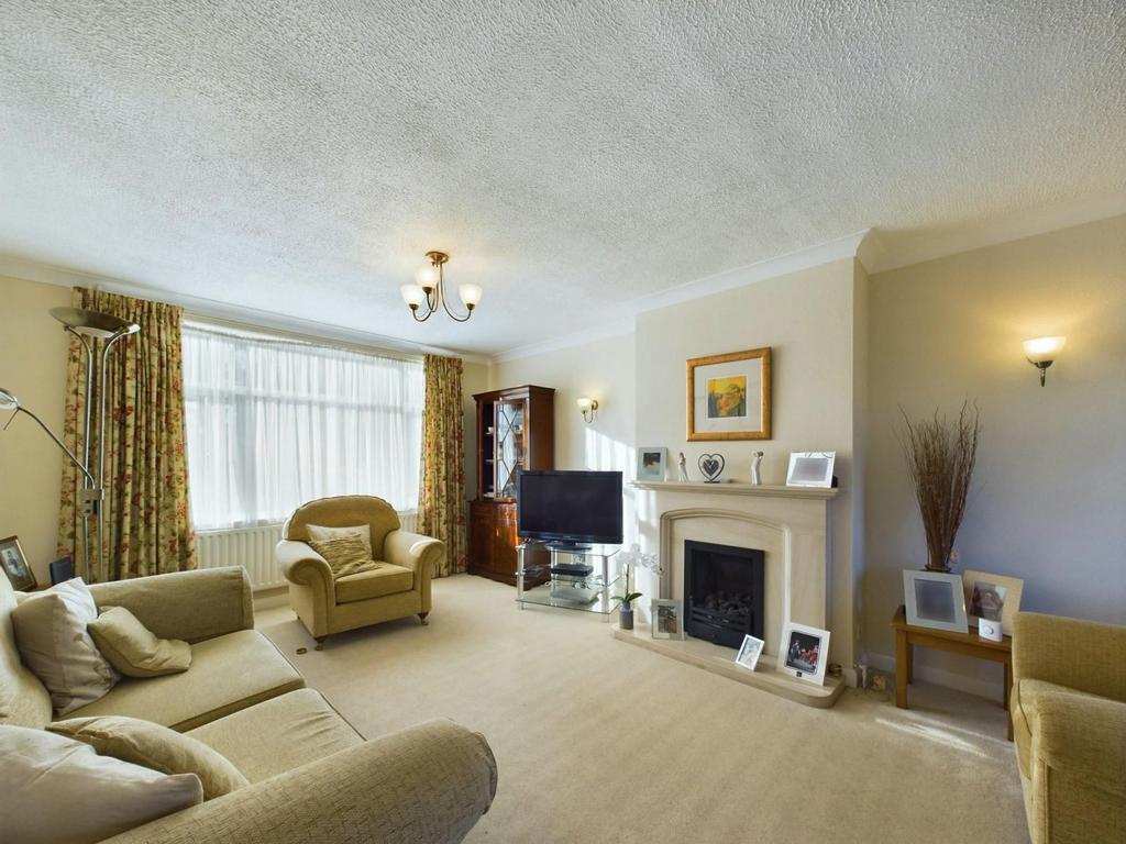 Lounge/dining room