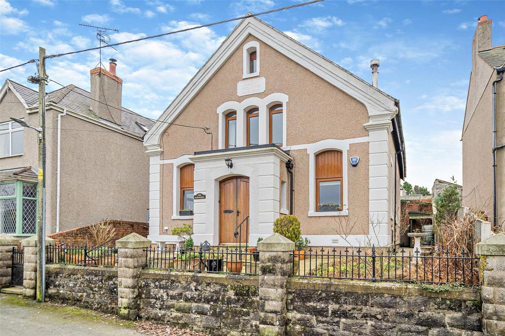 Holywell, Flintshire 2 bed detached house for sale £275,000