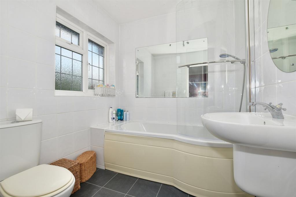 En Suite Bathroom