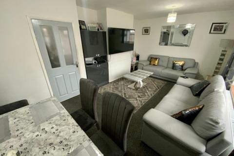 3 bedroom maisonette for sale, The Crossway, Luton, Bedfordshire, LU1 5LY