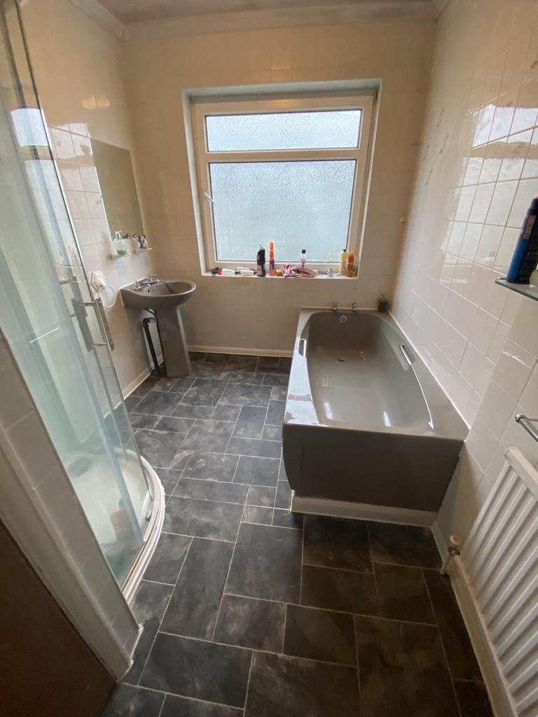 Bathroom FF