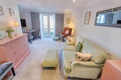 1 bedroom apartment for sale, Sandbanks Road, Lilliput, Poole, Dorset, BH14