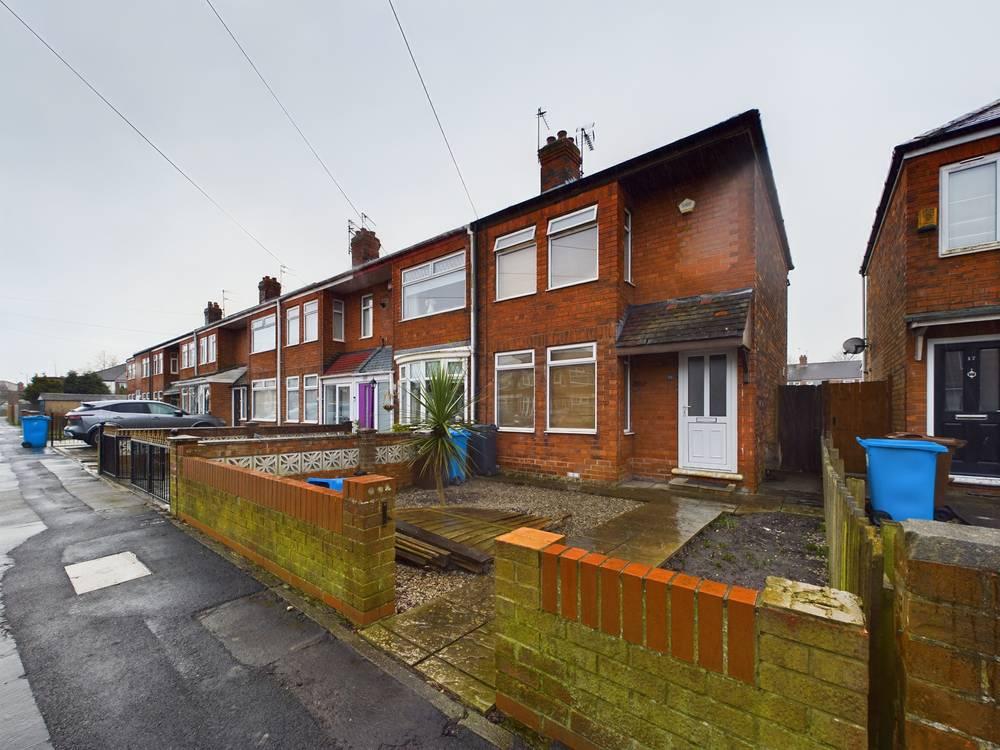 Westlands Road, HU5 2 bed end of terrace house for sale £115,000