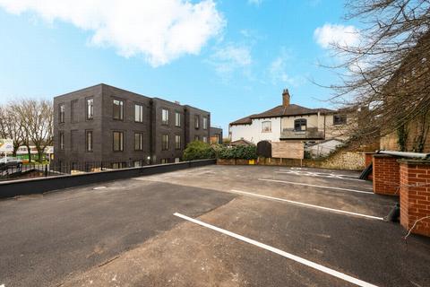 2 bedroom apartment for sale, Picardy Road, Belvedere, DA17