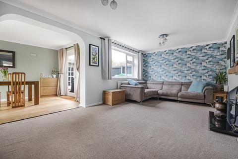 1 Beverley Close, Chalgrove, Oxford, OX44 7RY