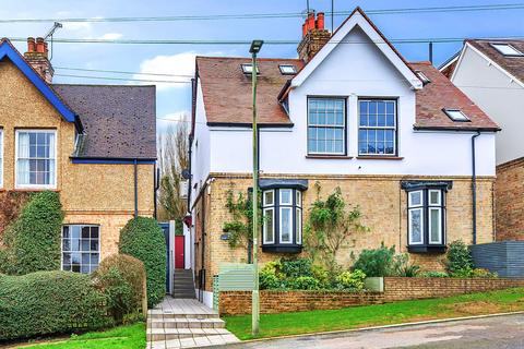 3 bedroom semi-detached house for sale, Mill Hill Village NW7