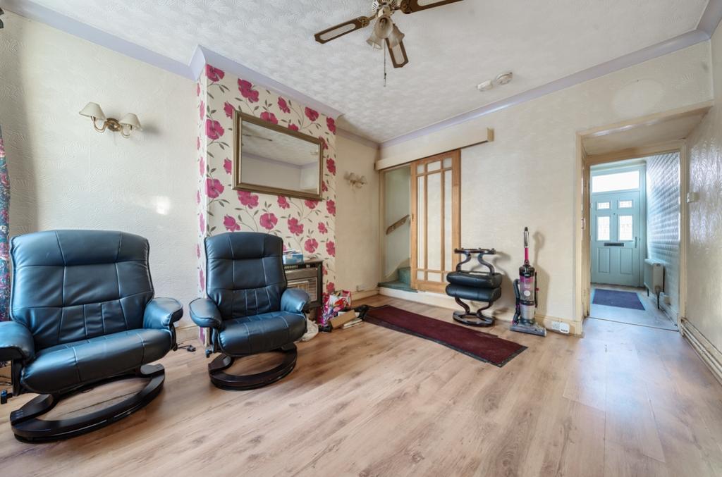 Westwood Road, Nottingham... 2 bed terraced house for sale £130,000