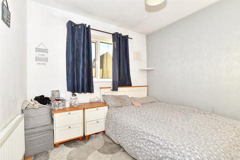 76 Bishops Way, Canterbury, CT2 8DS