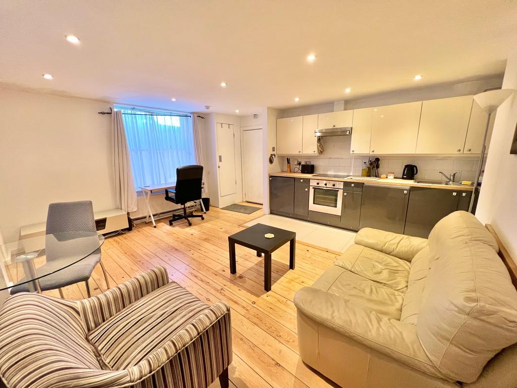 Brighton BN1 1 Bed Apartment - £1,250 Pcm (£288 Pw)