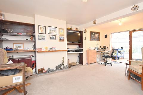 12 Overcombe, Templecombe, BA8 0LD