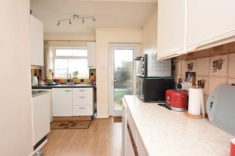 12 Overcombe, Templecombe, BA8 0LD