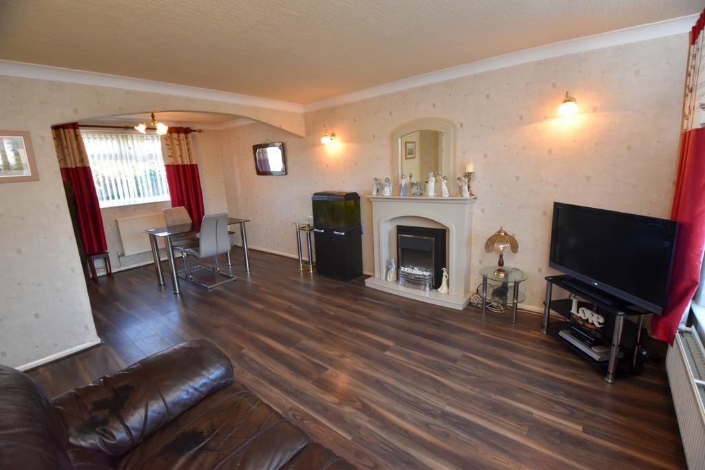Langdale Road, Partington, M31 3 bed semidetached house for sale £225,000