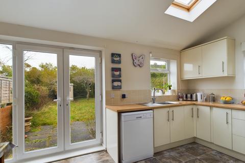 2 Birklands Drive, Sheffield, S13 8JL
