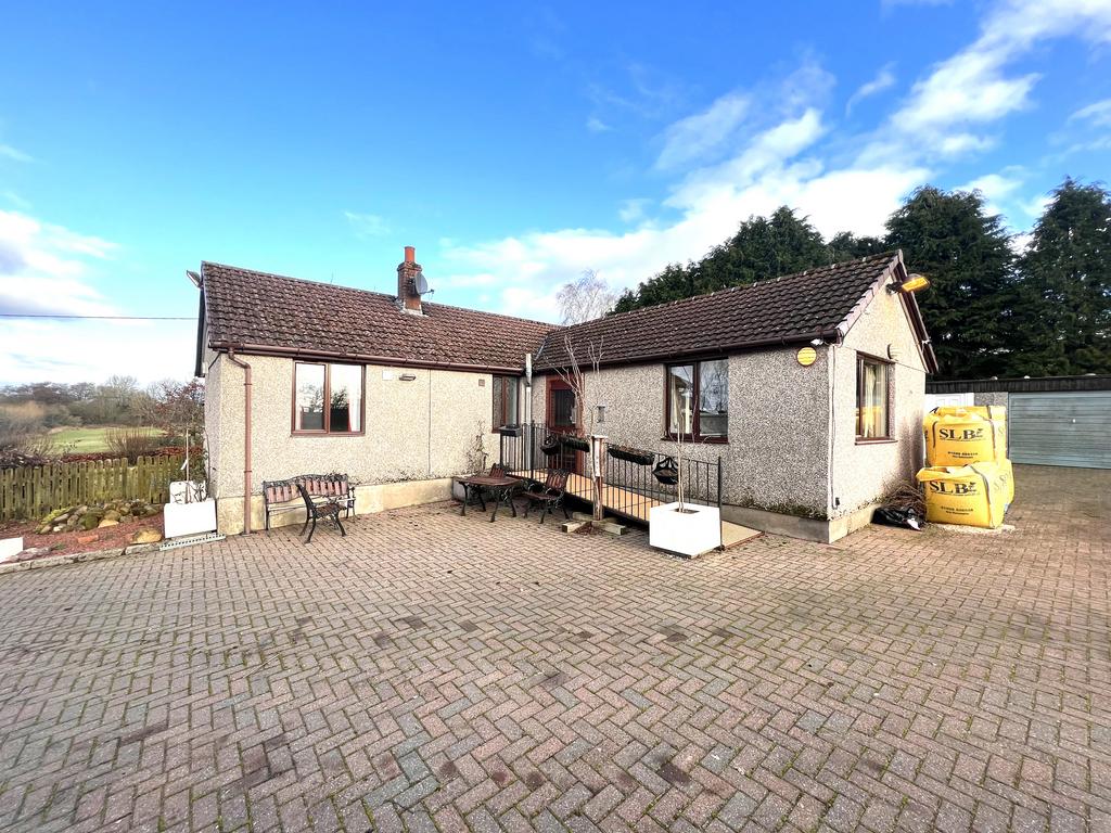 Netherburn ML9 2 bed detached bungalow £99,000