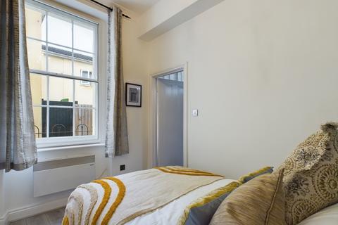 1 bedroom apartment for sale - School House Oxford Passage, Bennington Street, Cheltenham, Gloucestershire, GL50