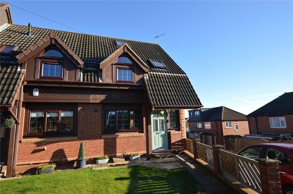 Love Lane, Rothwell, Leeds, West Yorkshire 2 bed townhouse for sale £