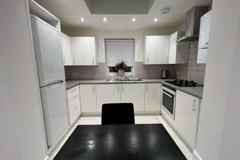 2 bedroom flat to rent, Vaughan Road, Camberwell, SE5