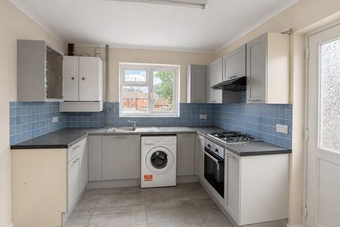 3 bedroom semi-detached house to rent, Squirrel Lane, Hp12