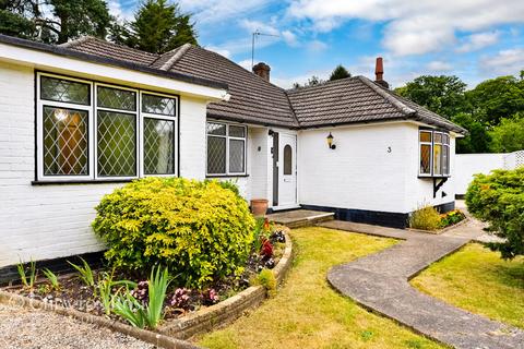 4 bedroom detached bungalow for sale, Ferrard Close, Ascot