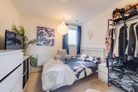 2 bedroom flat for sale, Erebus Drive, London, se280gg