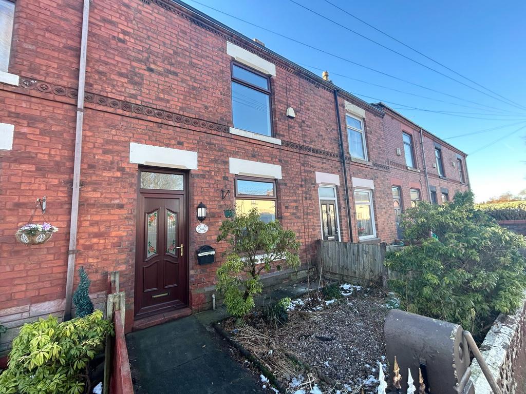 Billinge Road, AshtoninMakerfield... 2 bed terraced house £800 pcm