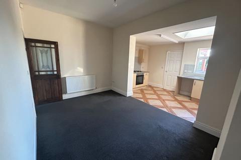 2 bedroom terraced house to rent, Billinge Road, Ashton-in-Makerfield, Wigan, WN4 9JE