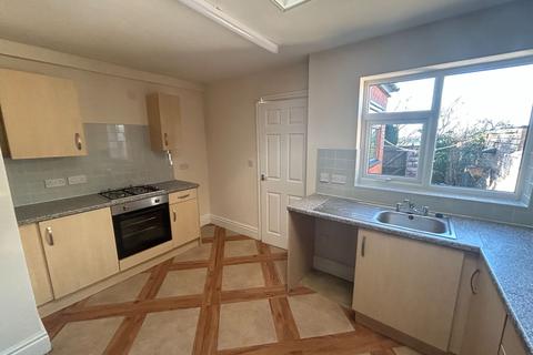 2 bedroom terraced house to rent, Billinge Road, Ashton-in-Makerfield, Wigan, WN4 9JE