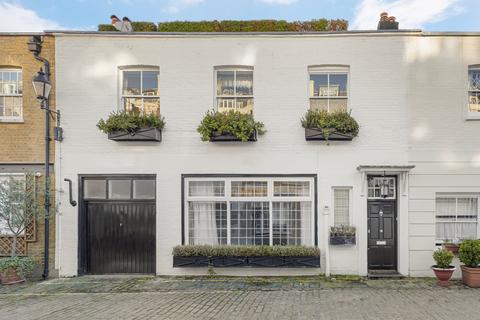 3 bedroom house to rent - Hyde Park Gardens Mews, London W2