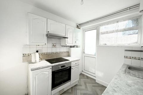 2 bedroom maisonette to rent, Everton Drive, Stanmore