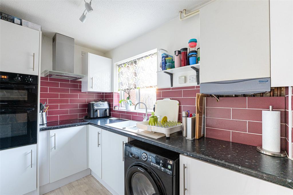 Barnfield Way, Hurst Green, Oxted, Surrey, RH8 3 bed terraced house for sale £395,000