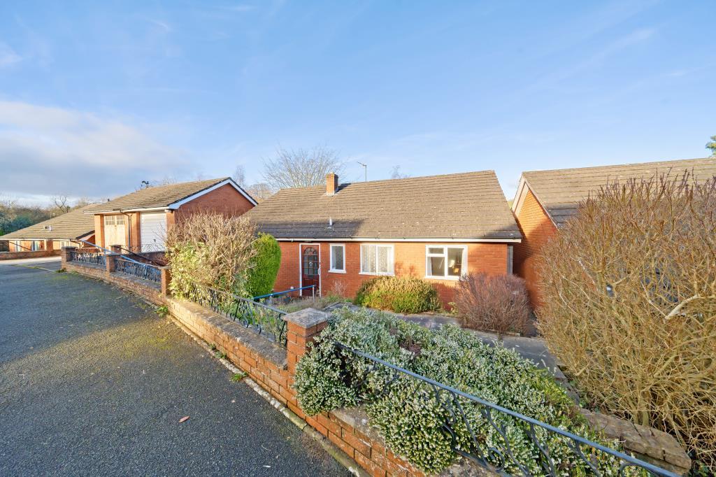 Kington, Herefordshire, HR5 3 bed detached bungalow for sale £200,000