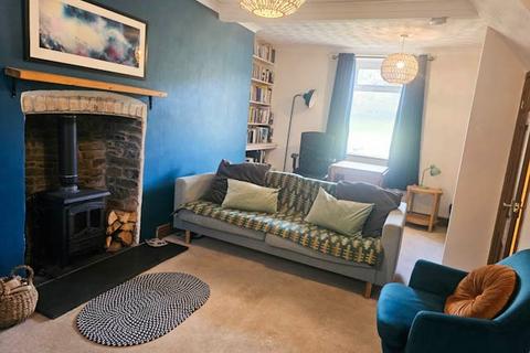 5 Pantydderwen, Llandre, Bow Street, SY24 5BT
