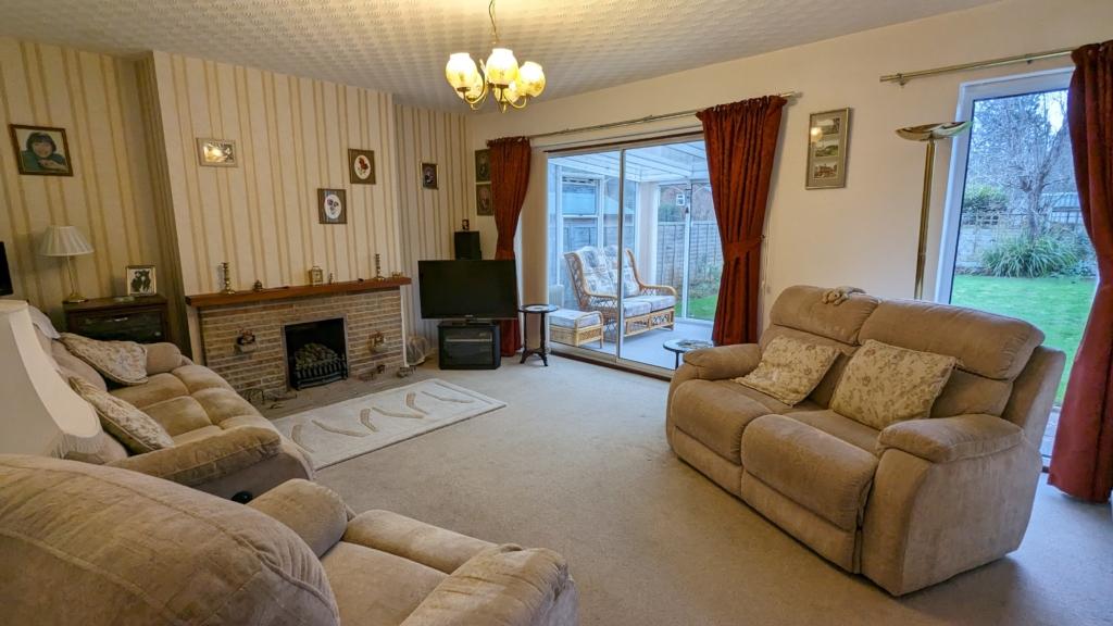 RossonWye 4 bed bungalow for sale £385,000