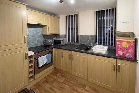 2 bedroom ground floor flat for sale, 15 Meribel Square, Prescot, L34